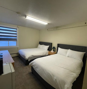 Standard Queen Single Room